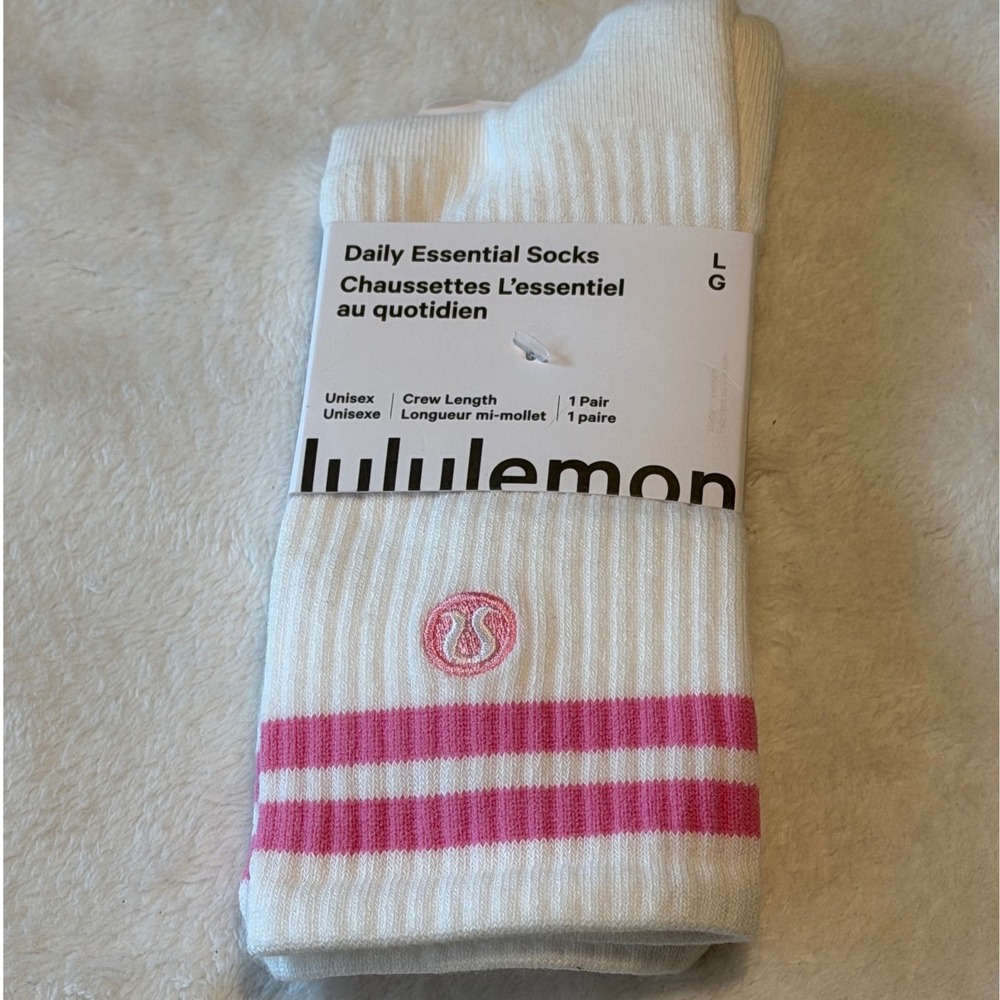 Lululemon Daily Essential Crew Socks White Pink Stripes Unisex Size Large NEW
